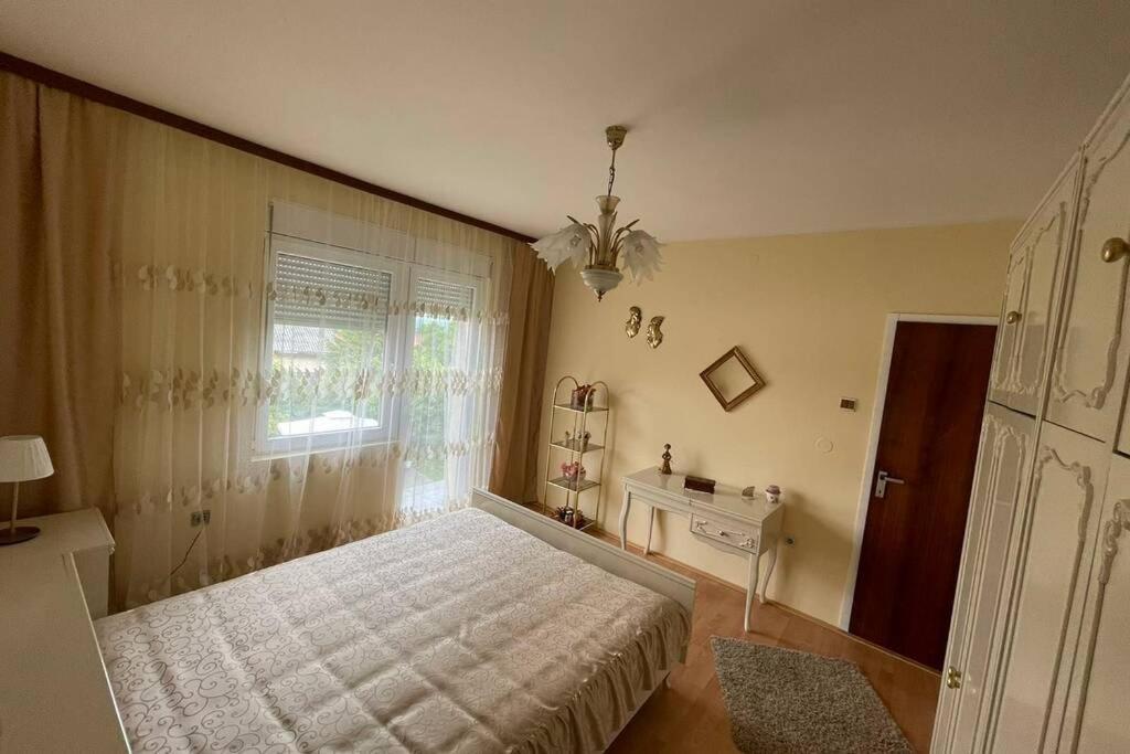 Stan Na Dan Oplenac Apartment Topola Екстериор снимка